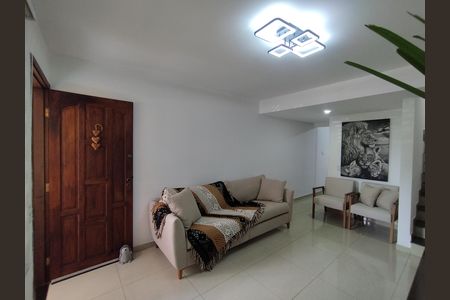 Casa à venda com 140m², 3 quartos e 1 vaga Casa à venda com 140m², 3 quartos e 1 vagaSala