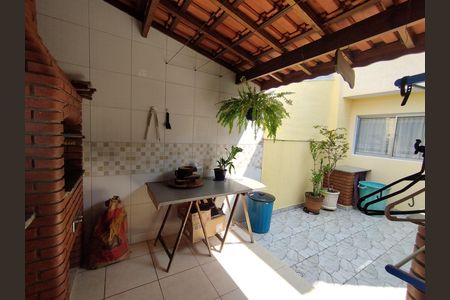 Casa à venda com 140m², 3 quartos e 1 vaga Casa à venda com 140m², 3 quartos e 1 vagaQuintal