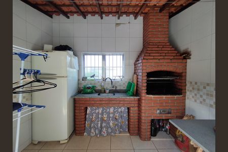 Casa à venda com 140m², 3 quartos e 1 vaga Casa à venda com 140m², 3 quartos e 1 vagaChurrasqueira