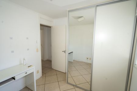 Quarto 1 de casa de condomínio para alugar com 2 quartos, 170m² em Jardim Itu, Porto Alegre