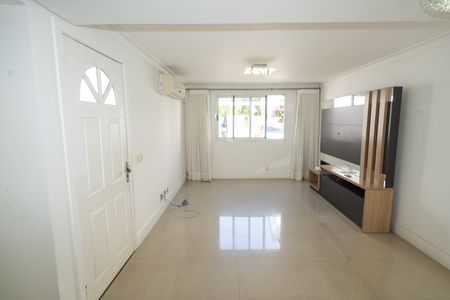 Sala de casa de condomínio para alugar com 2 quartos, 170m² em Jardim Itu, Porto Alegre