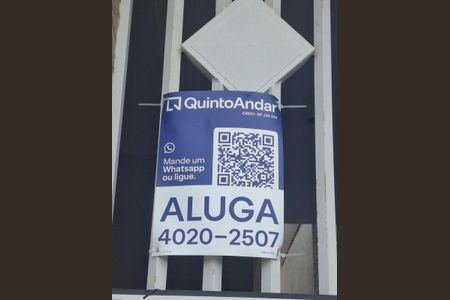 Casa à venda com 227m², 3 quartos e 4 vagas Casa à venda com 227m², 3 quartos e 4 vagasPlaca