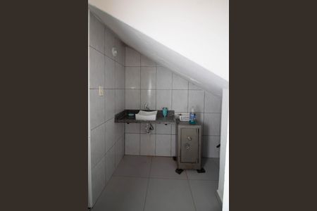 Casa à venda com 227m², 3 quartos e 4 vagas Casa à venda com 227m², 3 quartos e 4 vagasBanheiro da Garagem