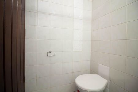 Casa à venda com 227m², 3 quartos e 4 vagas Casa à venda com 227m², 3 quartos e 4 vagasBanheiro da Garagem