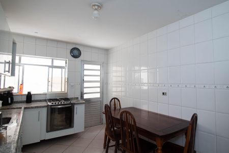 Casa à venda com 227m², 3 quartos e 4 vagas Casa à venda com 227m², 3 quartos e 4 vagasCozinha