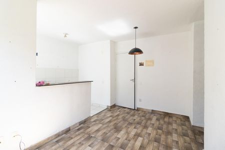 Sala de apartamento para alugar com 2 quartos, 60m² em Realengo, Rio de Janeiro
