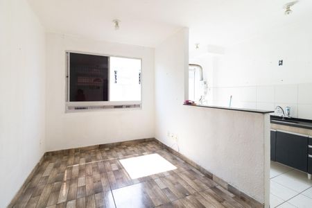 Sala de apartamento para alugar com 2 quartos, 60m² em Realengo, Rio de Janeiro