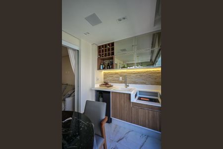 Apartamento à venda com 65m², 2 quartos e 2 vagasVaranda