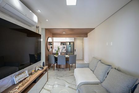 Apartamento à venda com 65m², 2 quartos e 2 vagasSala