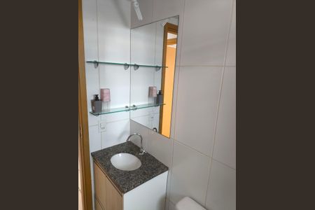 Banheiro de apartamento para alugar com 2 quartos, 56m² em Ipiranga, Goiânia