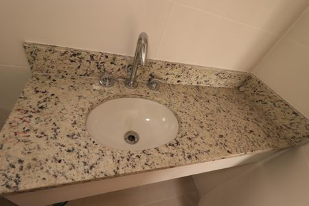 Apartamento para alugar com 62m², 2 quartos e 1 vagaBanheiro da Suíte - Pia
