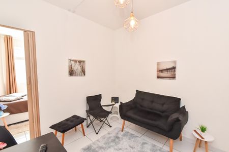 Sala/cozinha de apartamento para alugar com 1 quarto, 35m² em Liberdade, São Paulo