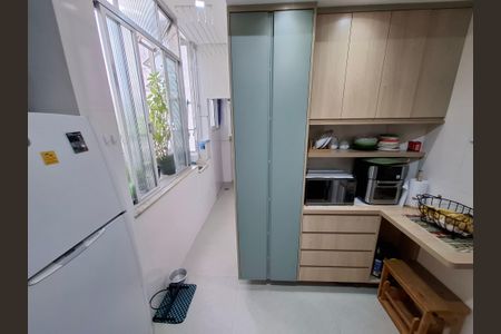 Apartamento à venda com 65m², 2 quartos e sem vagaCozinha 