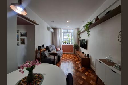 Apartamento à venda com 65m², 2 quartos e sem vagaSala