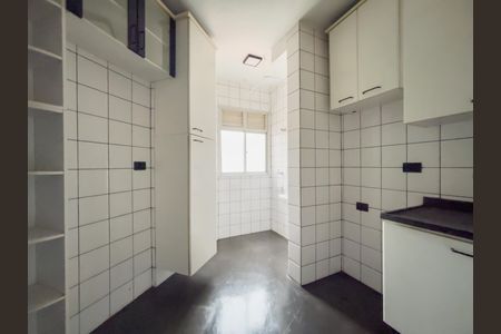 Apartamento para alugar com 50m², 2 quartos e 1 vaga Apartamento para alugar com 50m², 2 quartos e 1 vagaCozinha e Área de Serviço