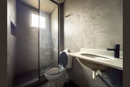 Banheiro de apartamento para alugar com 2 quartos, 50m² em Centro, Osasco
