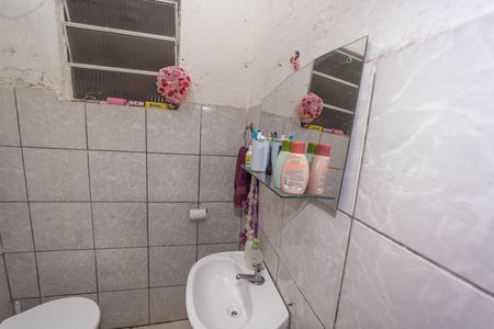 Casa à venda com 200m², 4 quartos e 1 vaga Casa à venda com 200m², 4 quartos e 1 vagaBanheiro