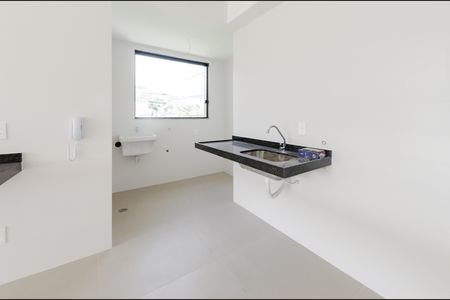 Cozinha de apartamento à venda com 2 quartos, 64m² em Buritis, Belo Horizonte