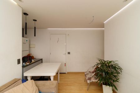 Sala de apartamento para alugar com 2 quartos, 42m² em Jardim Modelo, São Paulo