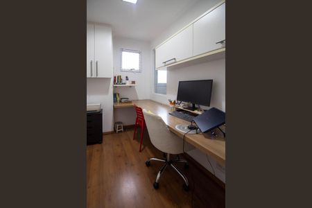 Apartamento à venda com 118m², 3 quartos e 2 vagasEscritório