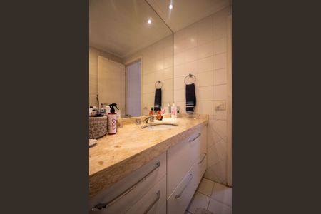 Apartamento à venda com 118m², 3 quartos e 2 vagasBanheiro da Suíte 3