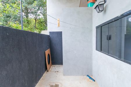 Casa de condomínio para alugar com 125m², 2 quartos e 2 vagasÁrea dos fundos