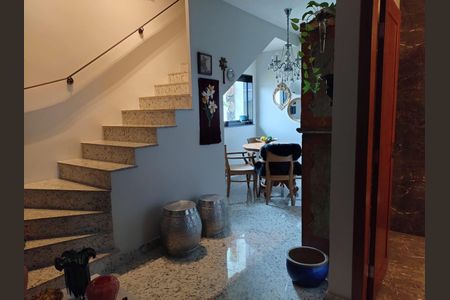 Casa à venda com 2 quartos, 144m² em Cachoeirinha, Belo Horizonte