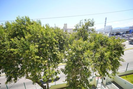 Sala - Vista de apartamento para alugar com 3 quartos, 80m² em Capoeiras, Florianópolis