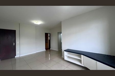 sala  de apartamento à venda com 3 quartos, 82m² em Santa Efigênia, Belo Horizonte