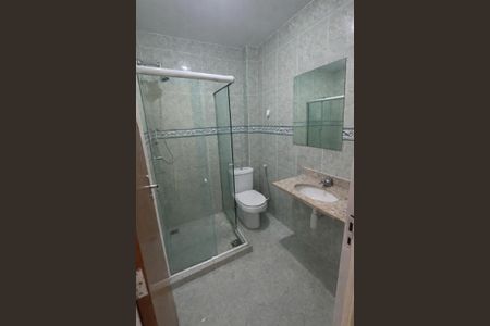 Banheiro de casa para alugar com 2 quartos, 80m² em Taquara, Rio de Janeiro