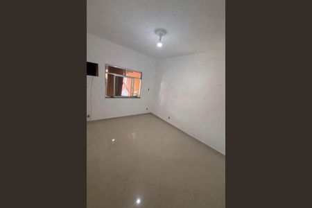 Quarto de casa para alugar com 2 quartos, 80m² em Taquara, Rio de Janeiro