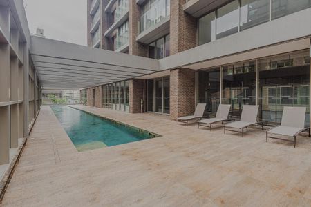 Apartamento à venda com 314m², 4 quartos e 4 vagas Apartamento à venda com 314m², 4 quartos e 4 vagasPiscina