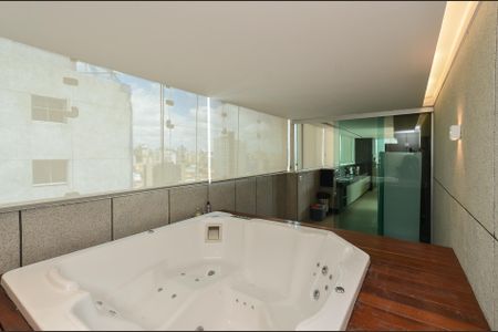 Apartamento à venda com 321m², 3 quartos e 4 vagasÁrea da Cobertura