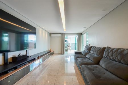 Apartamento à venda com 321m², 3 quartos e 4 vagasSala de TV Cobertura