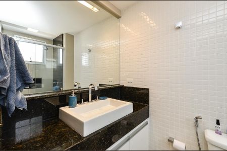 Apartamento à venda com 321m², 3 quartos e 4 vagasBanheiro Suíte 1