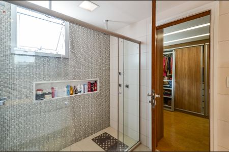 Apartamento à venda com 321m², 3 quartos e 4 vagasBanheiro Suíte 2