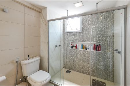 Apartamento à venda com 321m², 3 quartos e 4 vagasBanheiro Suíte 2