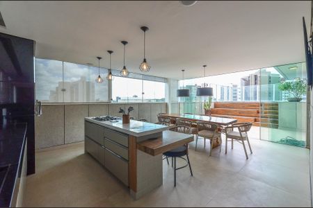 Apartamento à venda com 321m², 3 quartos e 4 vagasÁrea da Cobertura