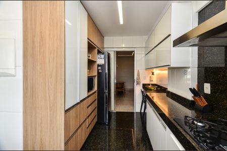Apartamento à venda com 321m², 3 quartos e 4 vagasCozinha