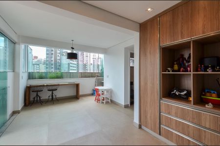 Apartamento à venda com 321m², 3 quartos e 4 vagasSala Cobertura