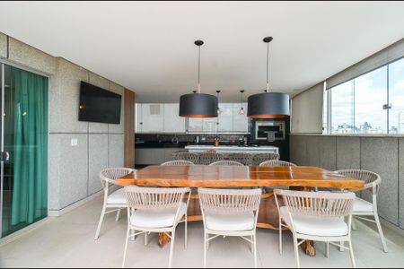 Apartamento à venda com 321m², 3 quartos e 4 vagasÁrea da Cobertura