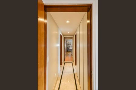 Apartamento à venda com 321m², 3 quartos e 4 vagasCorredor