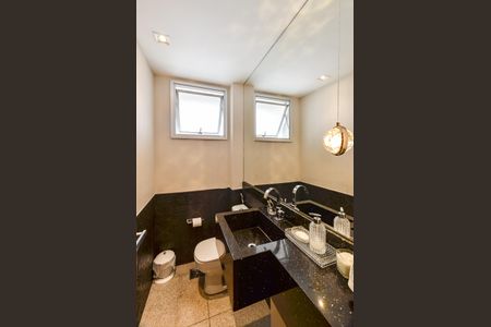 Apartamento à venda com 321m², 3 quartos e 4 vagasLavabo