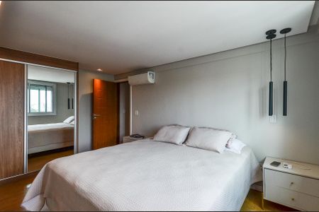 Apartamento à venda com 321m², 3 quartos e 4 vagasSuíte 2