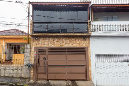 Fachada de casa à venda com 4 quartos, 196m² em Vila Popular, São Paulo