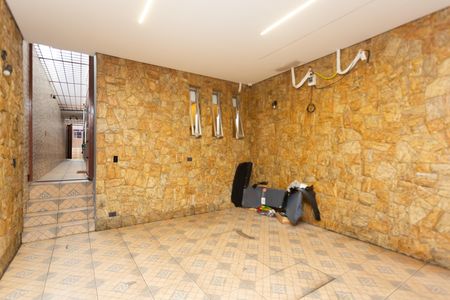 Garagem  de casa à venda com 4 quartos, 196m² em Vila Popular, São Paulo