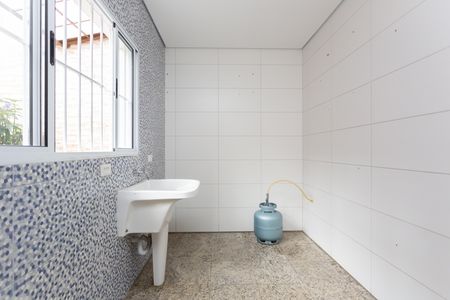 Área de Serviço  de casa à venda com 4 quartos, 196m² em Vila Popular, São Paulo