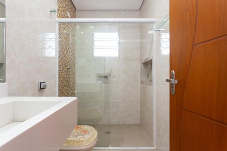 Banheiro Social de casa à venda com 4 quartos, 196m² em Vila Popular, São Paulo