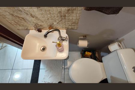 Casa de condomínio à venda com 62m², 2 quartos e 1 vagaLavabo