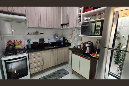 Casa de condomínio à venda com 62m², 2 quartos e 1 vagaCozinha